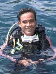 'Jandri' from Lembeh. Taken with Olympus E-20 in Titan ho... by Istvan Juhasz 